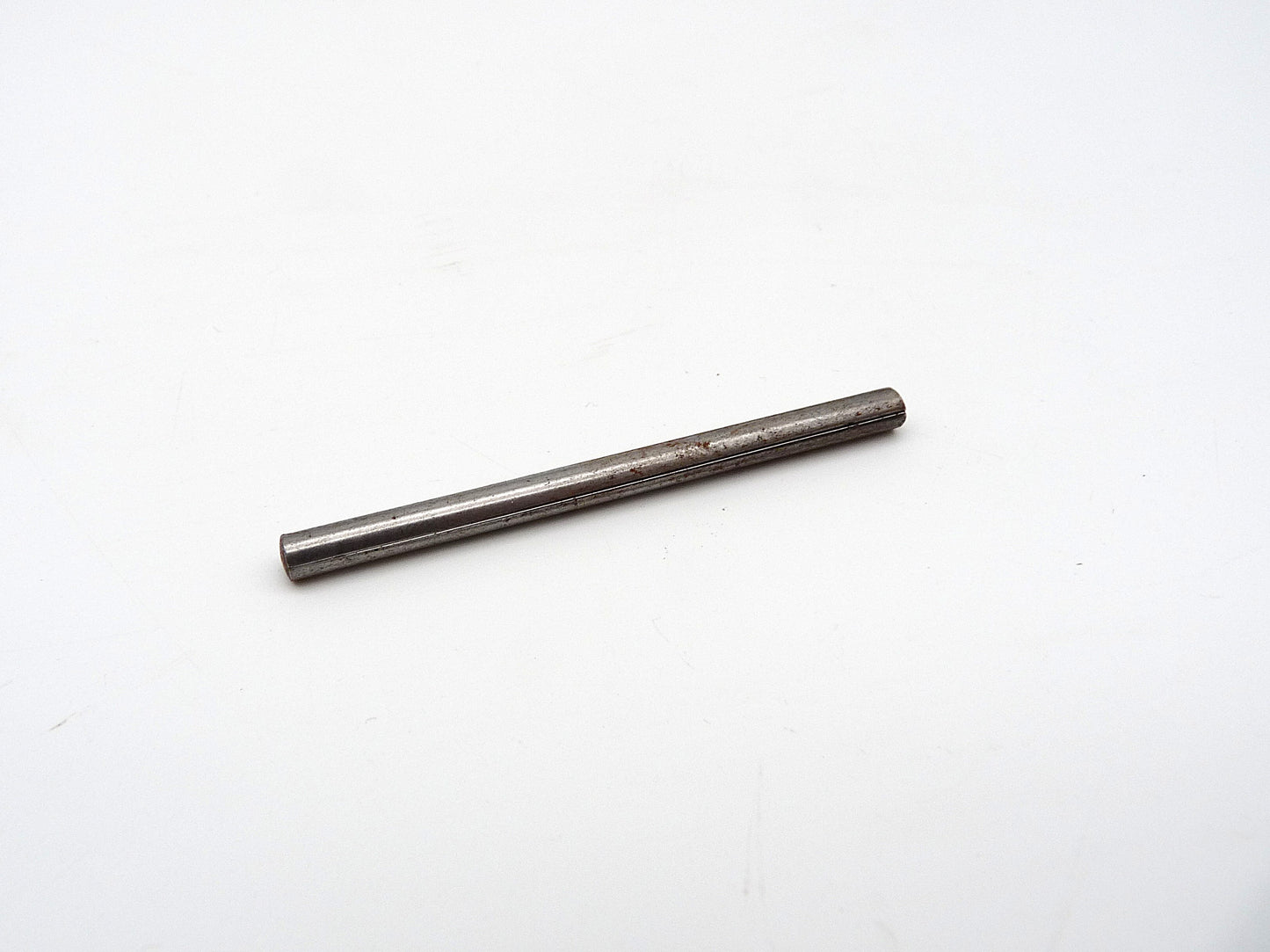 Kerbstift 4x60 – DDR Ersatzteil für Wartburg & Trabant | Original Befestigung