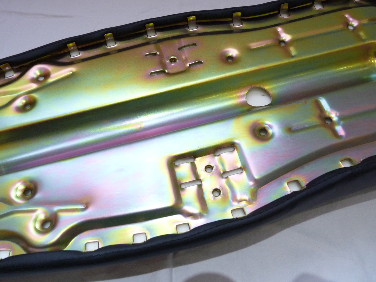 Simson Schwalbe Sitzbank glatt NEU – KR51 / KR51/1 / KR51/2 – Komplettsitzbank!